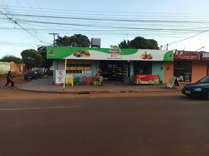Hortifruti a venda