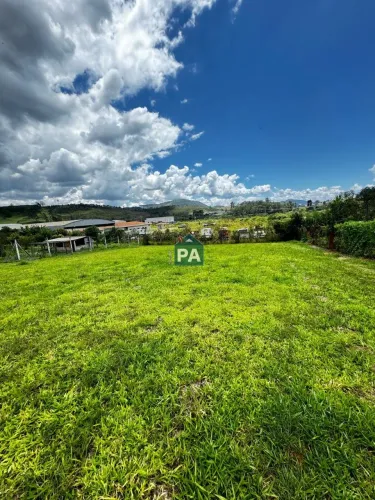 Terreno à venda com 2.262,42 m² - Condomínio Campo Alegre - Poços de Caldas/MG