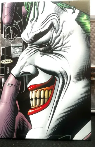 Batman: A Piada Mortal (Killing Joke) - Excelente Estado