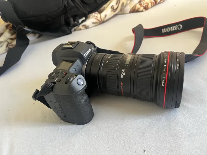 Câmera Canon EOS R