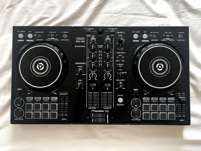 Controladora Pioneer - DDJ 400