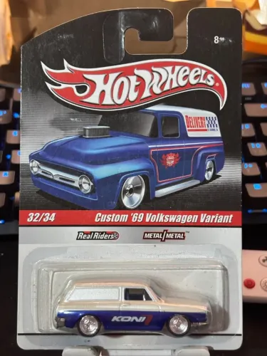 Custom 69' Volkswagen Variant - Hot Wheels Real Riders