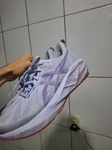 ASICS NOVABLAST 5