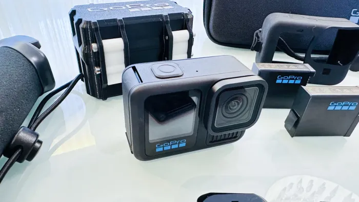 GoPro 13 black Kit 2x Baterias Cases Bastão Clips 