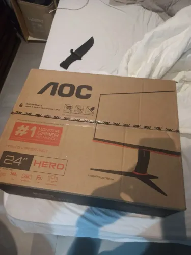 Monitor AOC hero