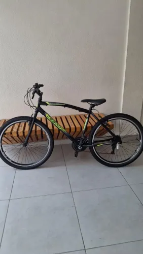 Bicicleta Colli aro 26 preta e amarela