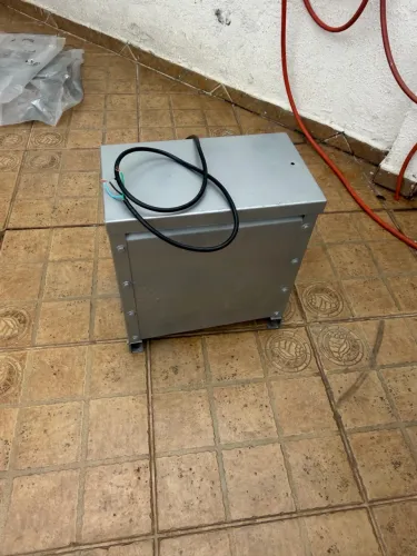Transformador 25 kVA
