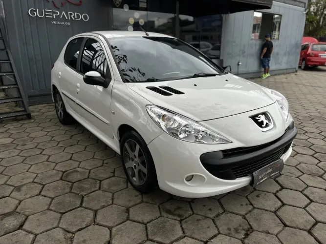 Peugeot 207 XR Sport 1.4 Flex 8V 5P 2013