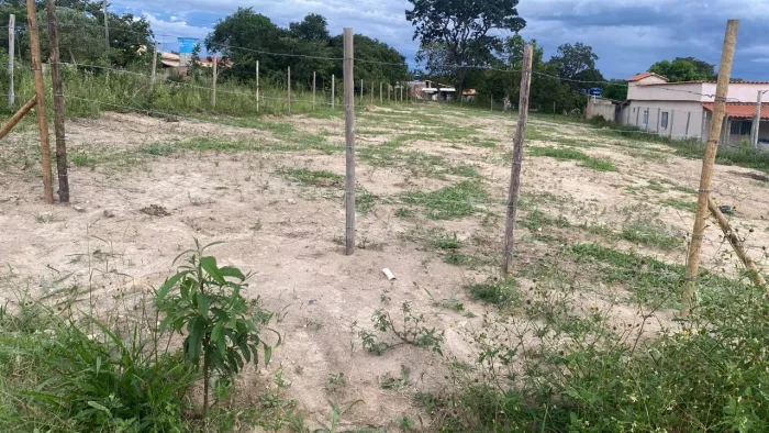 Vende-se Lote 1000 m2 Esmeraldas (prox ao centro)- Aceito CARRO E MOTO