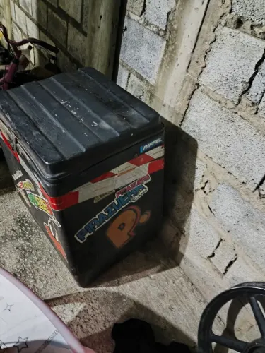 Baú de fibra 110 litros 