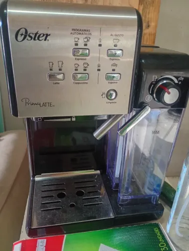 Cafeteira Oster PrimaLatte