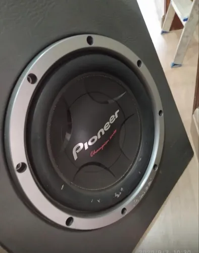 ? Vende-se caixa de som
