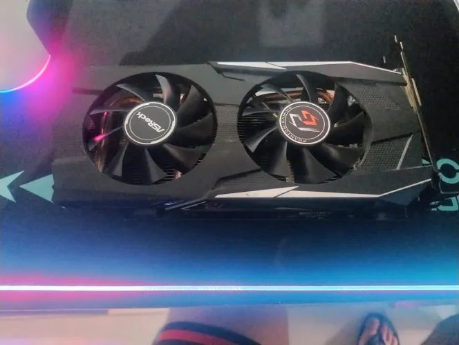 Placa de Vídeo PCYes RX 550 4GB GDDR5 128 Bits Dual Fan HDMI DVI DP PCIe 3.0