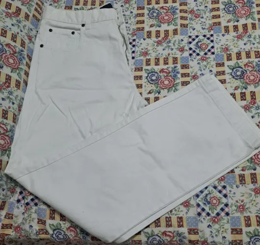 Calça branca nova tradicional