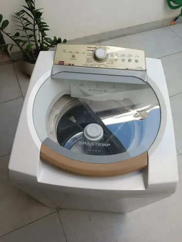 MÁQUINA LAVA ROUPAS 11KG BRASTEMP