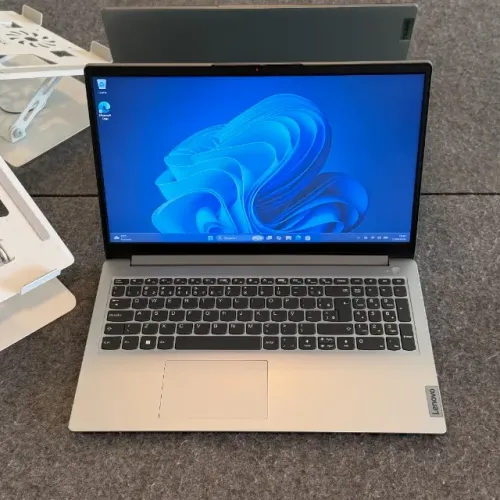 Notebook Lenovo, intel celeron, 4gb de RAM, 128gb de SSD e tela de 15.6 polegadas