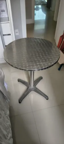 Mesa de Alumínio