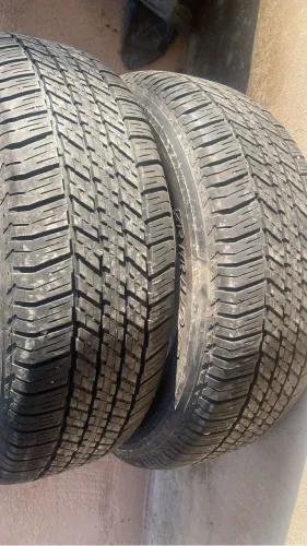Vendo 4 pneus Bridgestone 265/60/18 pará camionete