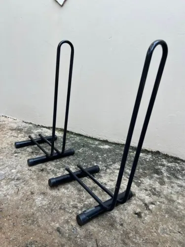 Suporte de chão para bicicleta