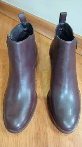 Bota em couro legítimo Arezzo marrom