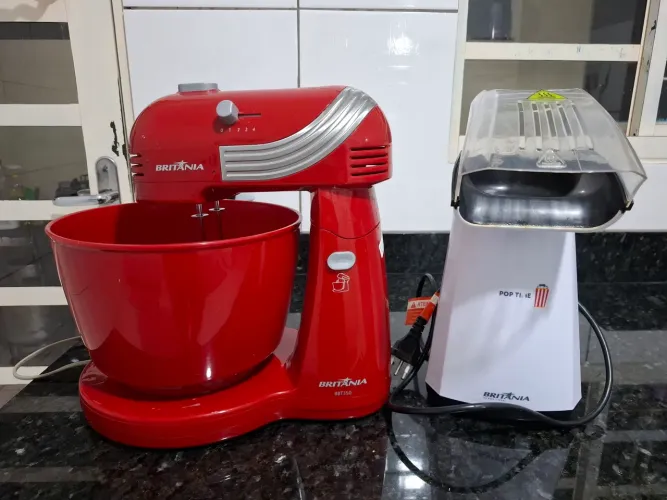 Batedeira Britânia 350 w mais pipoquiera