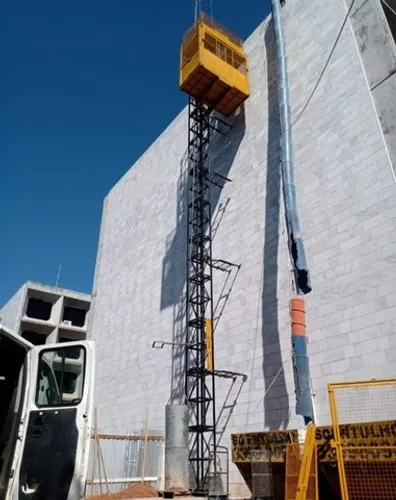 Locação de Elevador Cremalheira