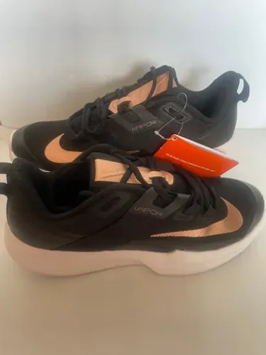 TÊNIS NIKE VAPOR LITE HC N. 39