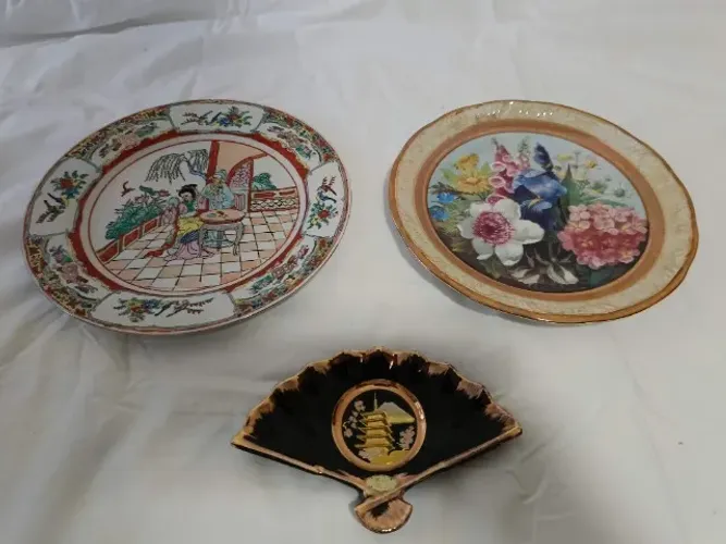 Pratos em porcelana