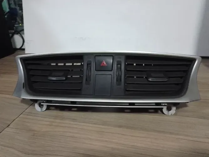 Difusor Central do Painel Nissan Sentra 2013 a 2017 SP17824