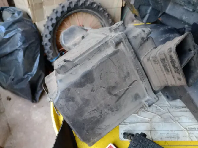 Caixa filtro ar e da bateria Ténéré 250