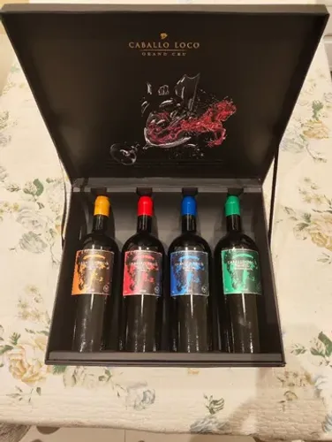 Kit com 4 vinhos - Caballo Loco