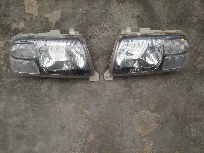 Farol Vitara 1998 ate 2005 Tracker 2001 ate 2009
