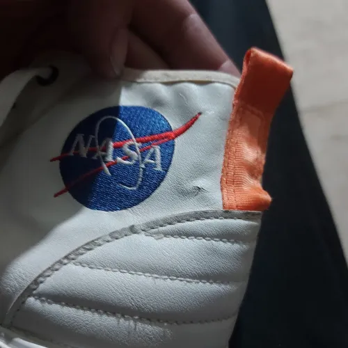 Tenis Nasa de couro n° 37/38 cano médio, importado