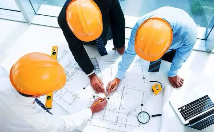 Engenheiro civil e de segurança do trabalho com acervo técnico de construção