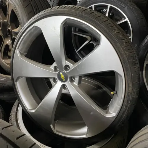 Roda Aro 22 importada cruze 5x105 + pneus