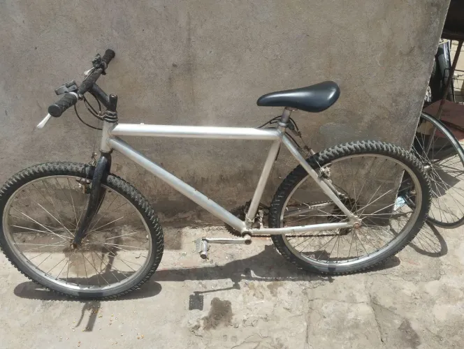 Vendo ou troco por bicicleta de criança maior feminina 