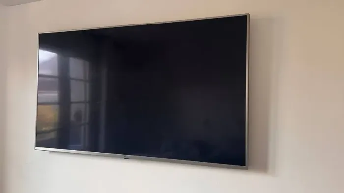 TV LG 55" com Defeito - Modelo 55UK7500PSA