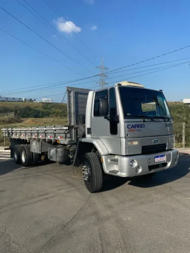 Caminhão Truck Ford Cargo 2428 (MUITO CONSERVADO)