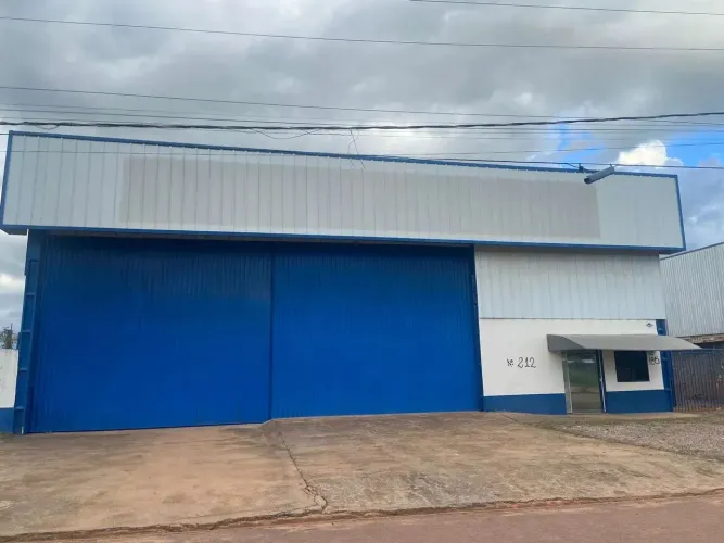 Galpão Para Aluguel-750m²-Pátio de 2000m²-2 Escrit. e 2 Wc-Portão P/ Cam.-L.I.C Norte-Sino