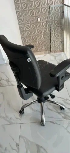 Cadeira giratória usada