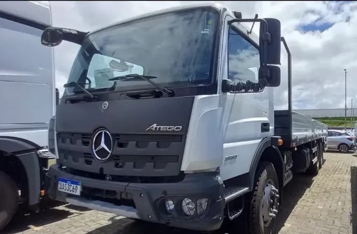MB Atego 3133 ano 2025, 6x4, com carroceria de ferro de 8,50 metros, em SP