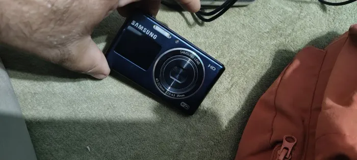 Câmera e filmadora Samsung HD DV150F