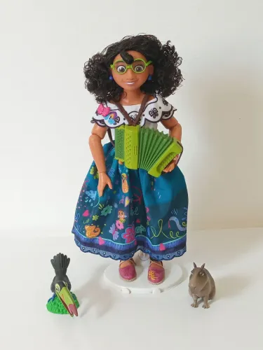 Boneca Mirabel de Encanto - original Disney Store