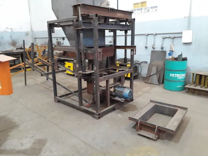 Máquina de Blocos hidráulica nova