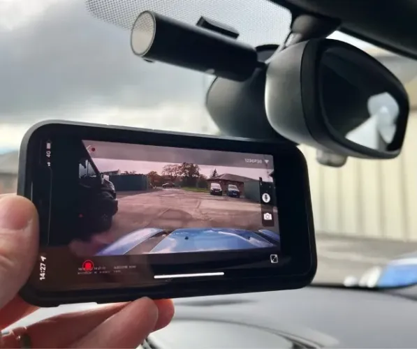 Câmera Segurança Veicular Azdome M300 Smart Dashcam/2K Full HD/VISÃO 150°/Wifi/+Cartão 32