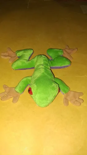 Sapo verde pelucia