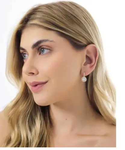 Brinco com Pingente de Zircônia Redonda Cravejada folheado em ouro 18k