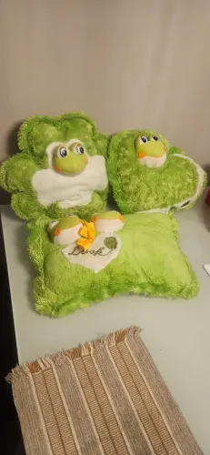 Kit com 3 almofas pelucia sapo