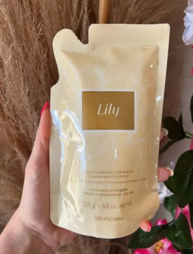 Creme Acetinado Hidratante Desodorante Corporal Lily - 250g