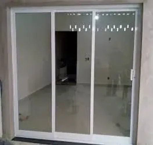 Loja de portas e janelas de virdo